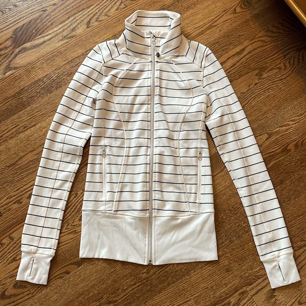 EUC Lululemon Nice Asana Jacket Slalom Stripe Angel Wing / Angel Wing, Sz 0 - Picture 3 of 8